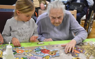 Zwei Bänke für den Friedenshort