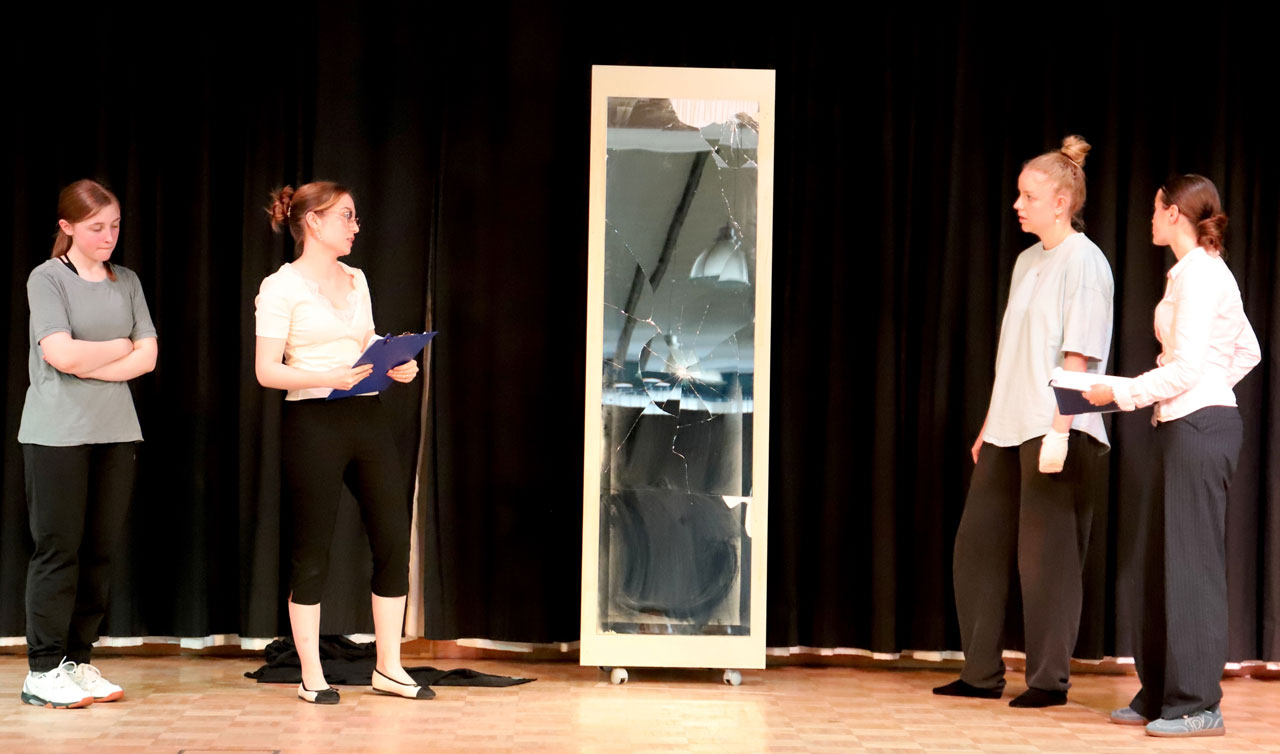 Grandioser Theaterabend am Leibniz-Gymnasium