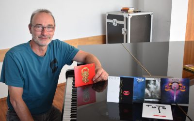 Er mag Musik von Toto und Genesis