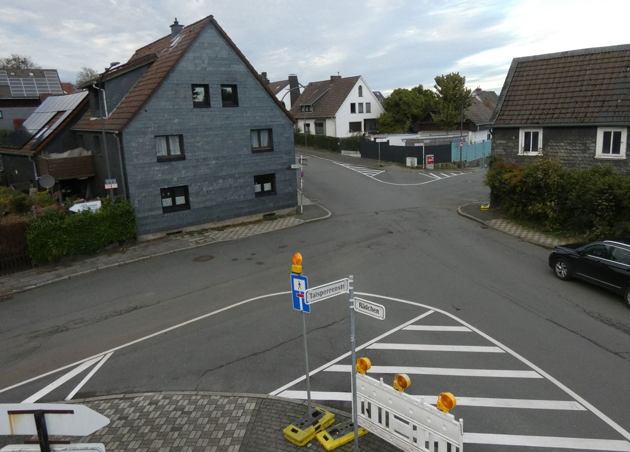 Fahrbahnmarkierungen sorgen für viele FragenFahrbahnmarkierungen sorgen für viele Fragen