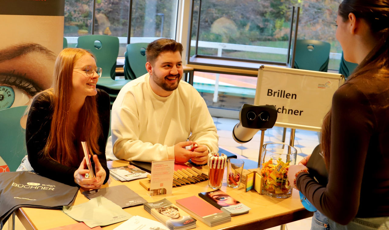 Gut besuchte Ausbildungsbörse Gut besuchte Ausbildungsbörse