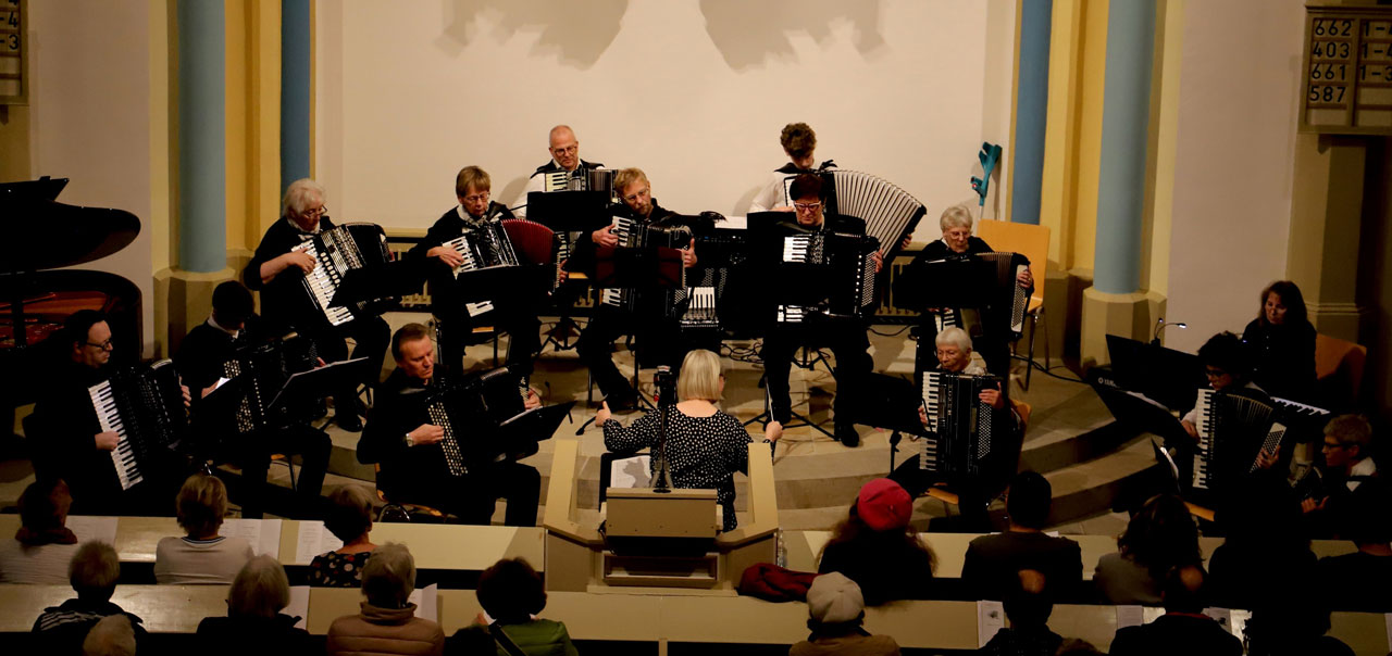 Akkordeon-Orchester begeistert durch Vielfalt Akkordeon-Orchester begeistert durch Vielfalt